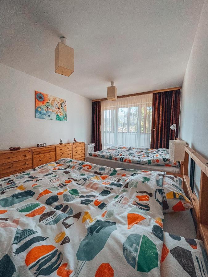 Sebiana Apartment บุชเตนี ภายนอก รูปภาพ